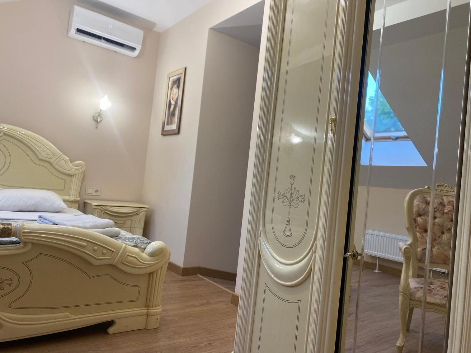 Apart Yaroslava Osmomysla 9 Square - City Center Λβιβ Εξωτερικό φωτογραφία