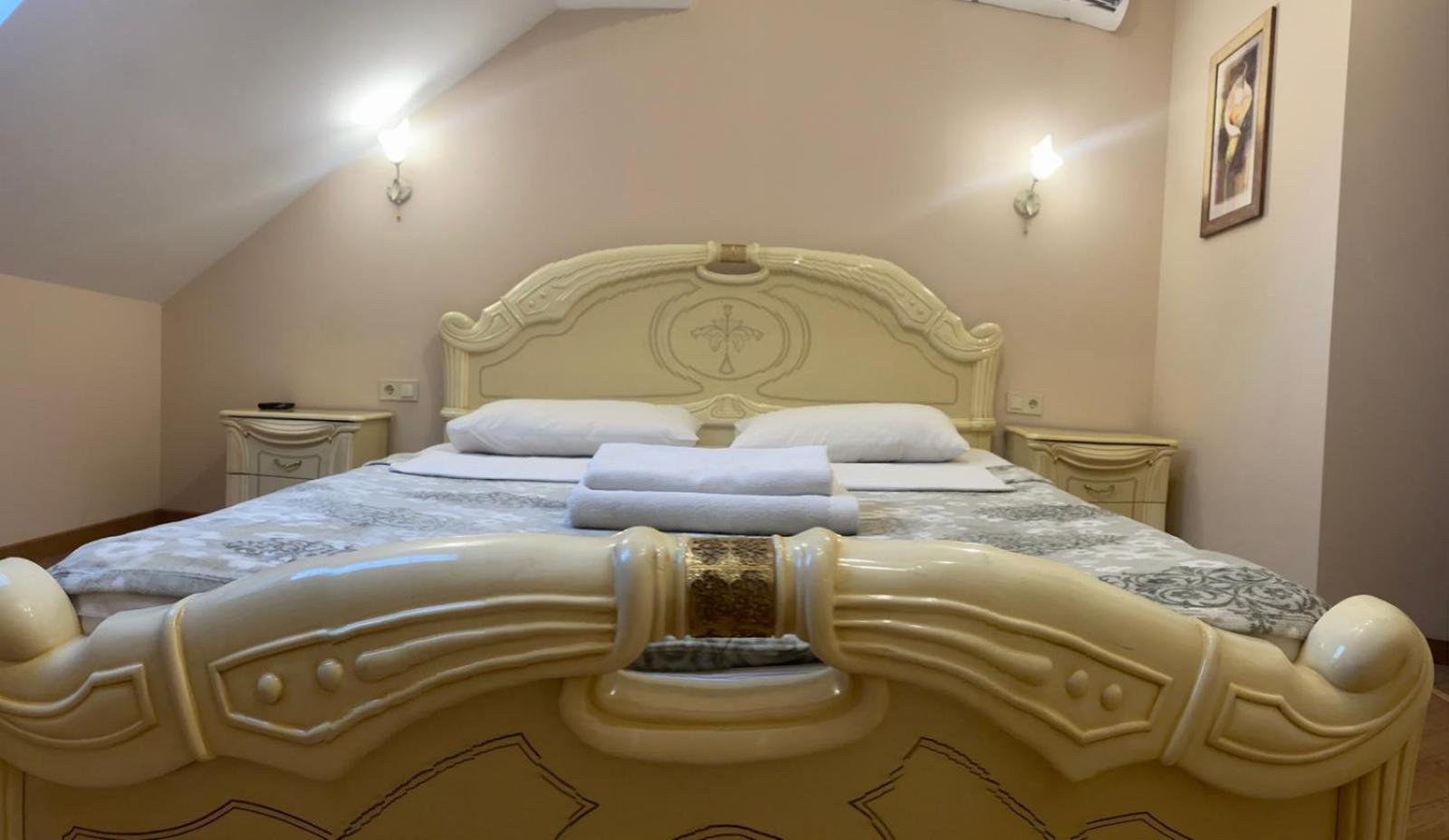 Apart Yaroslava Osmomysla 9 Square - City Center Λβιβ Εξωτερικό φωτογραφία
