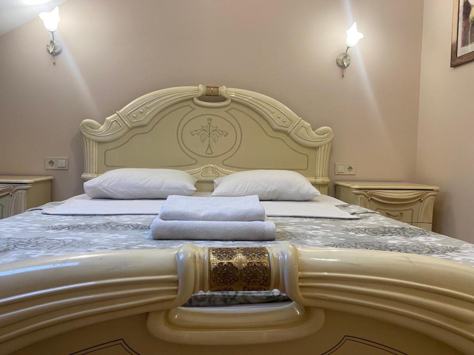 Apart Yaroslava Osmomysla 9 Square - City Center Λβιβ Εξωτερικό φωτογραφία