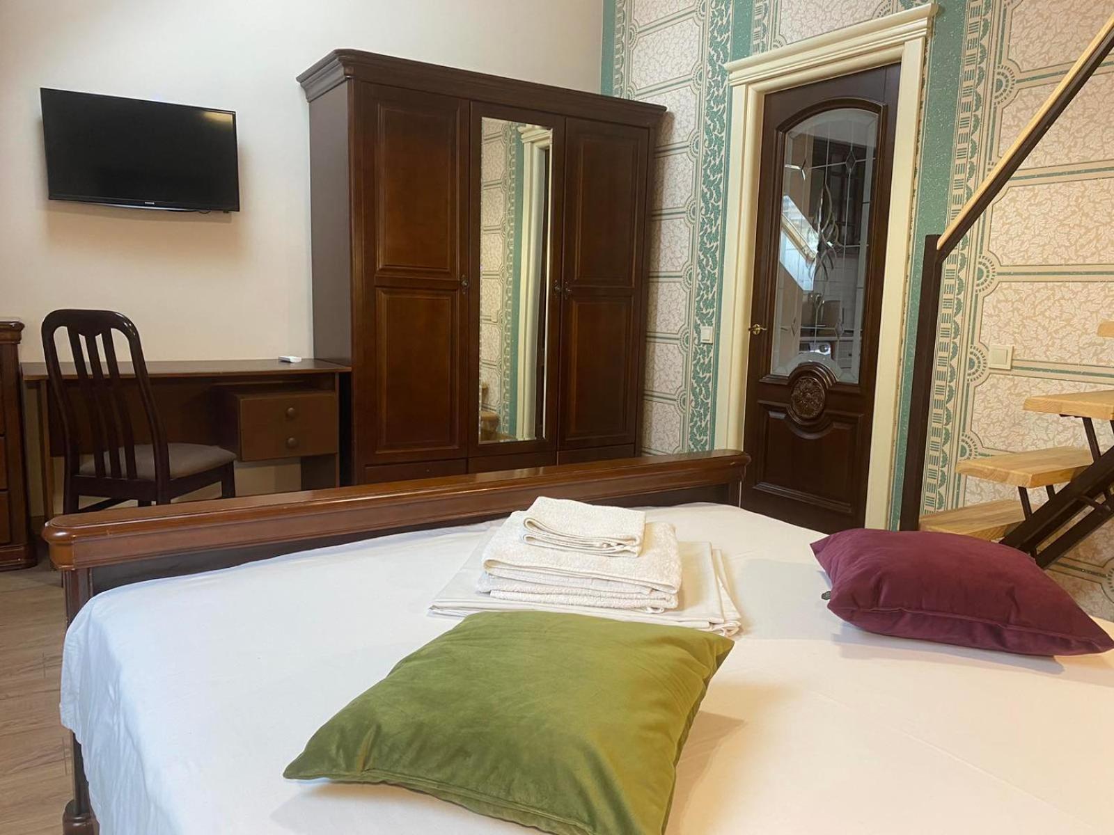Apart Yaroslava Osmomysla 9 Square - City Center Λβιβ Εξωτερικό φωτογραφία