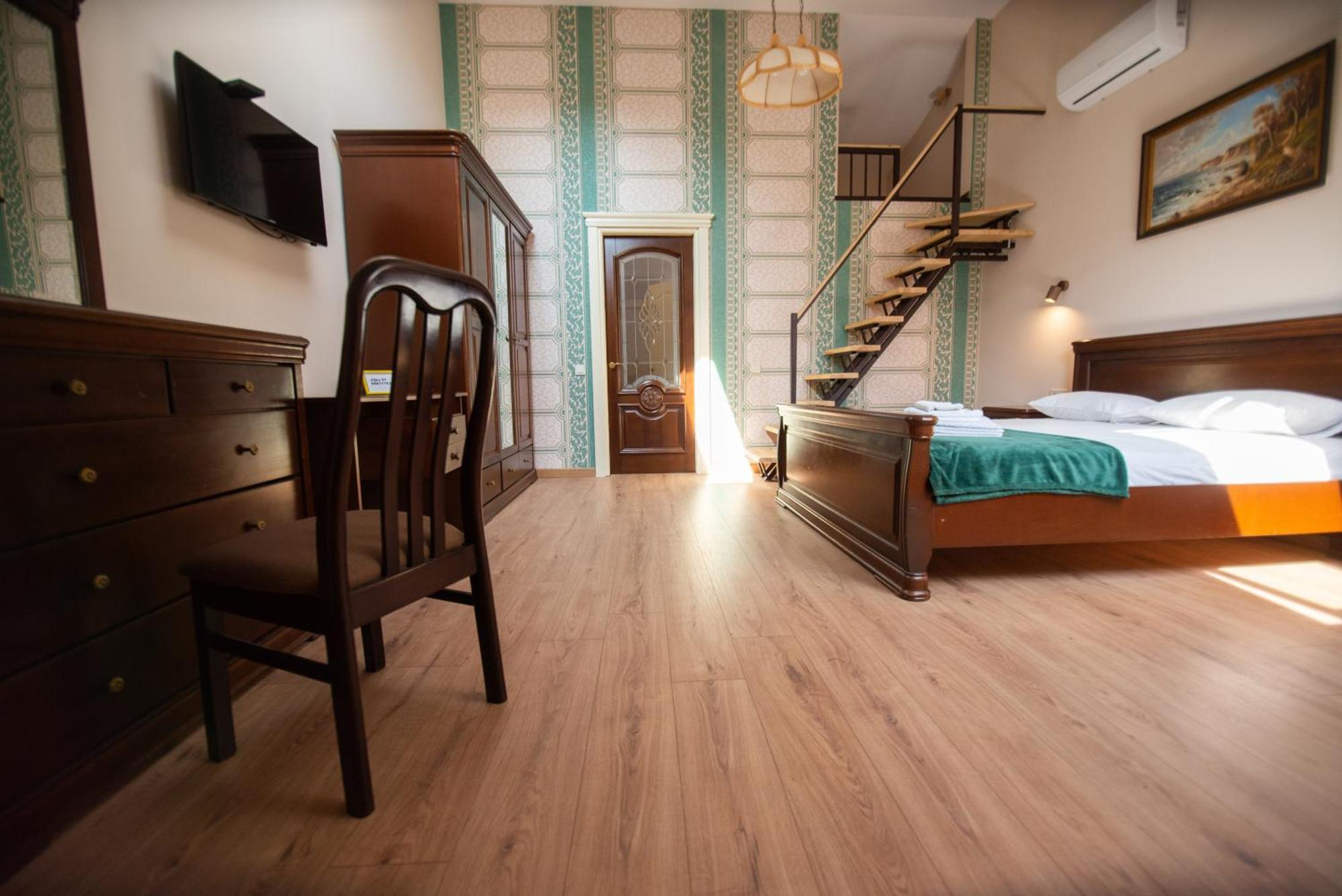 Apart Yaroslava Osmomysla 9 Square - City Center Λβιβ Εξωτερικό φωτογραφία