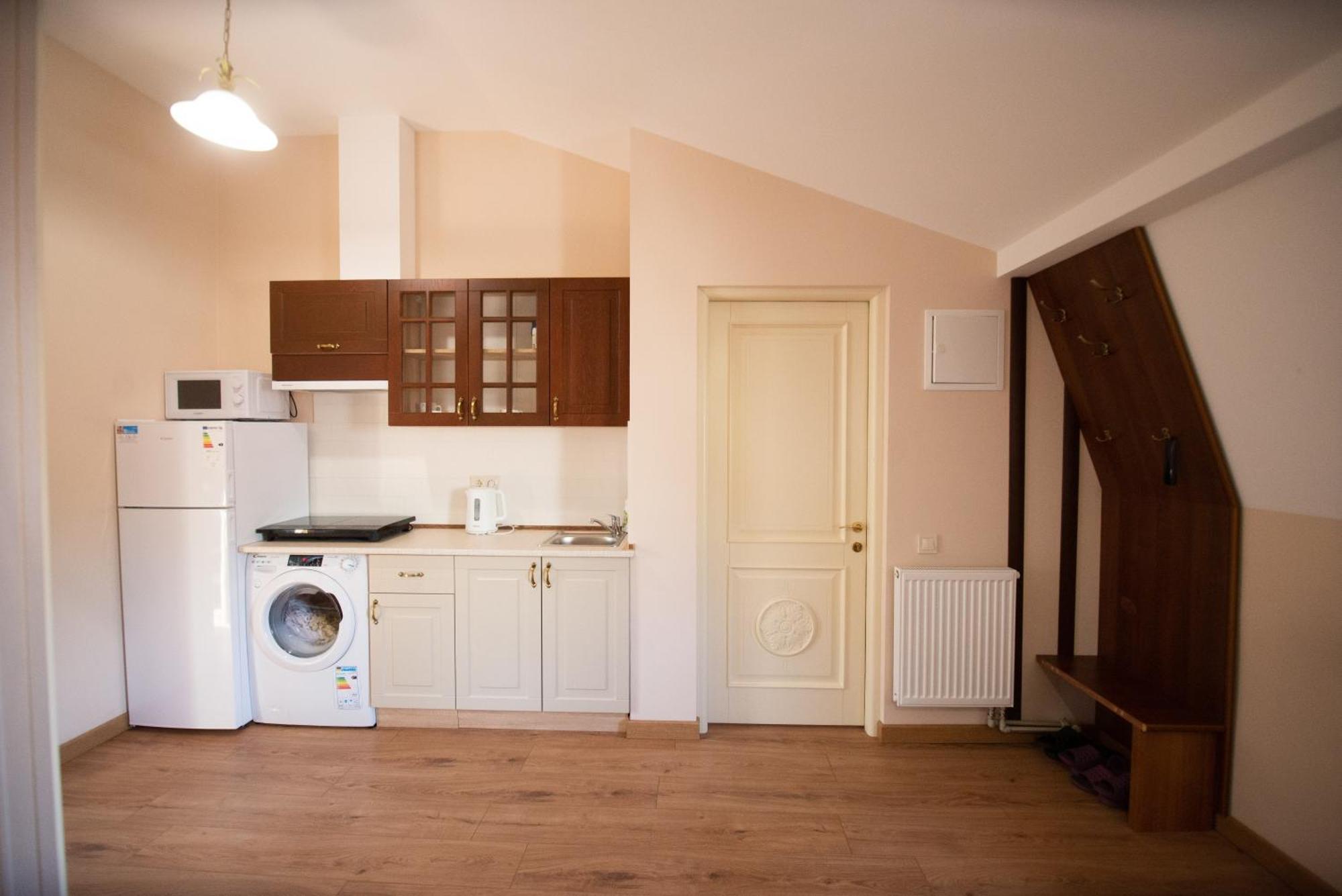 Apart Yaroslava Osmomysla 9 Square - City Center Λβιβ Εξωτερικό φωτογραφία