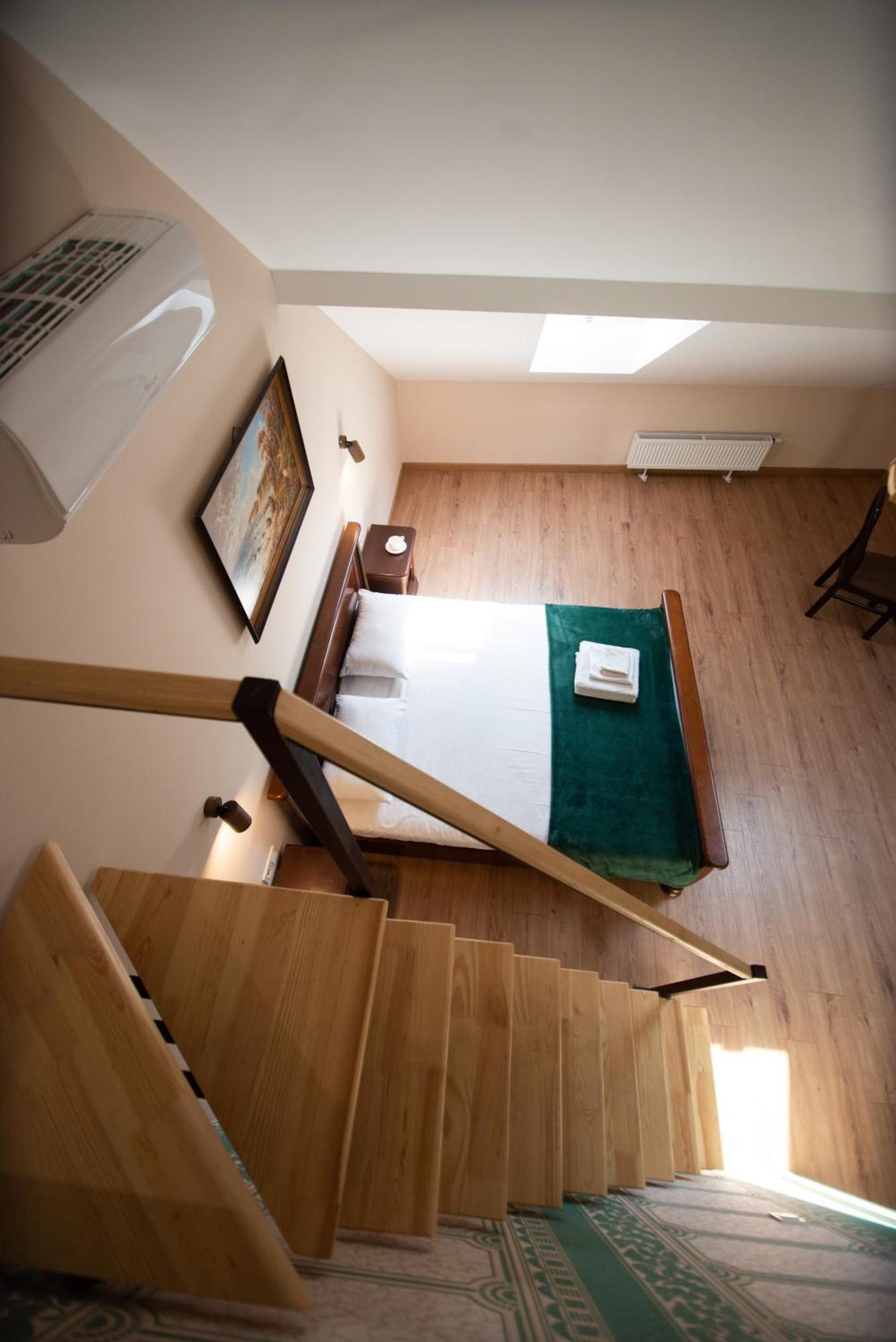 Apart Yaroslava Osmomysla 9 Square - City Center Λβιβ Εξωτερικό φωτογραφία
