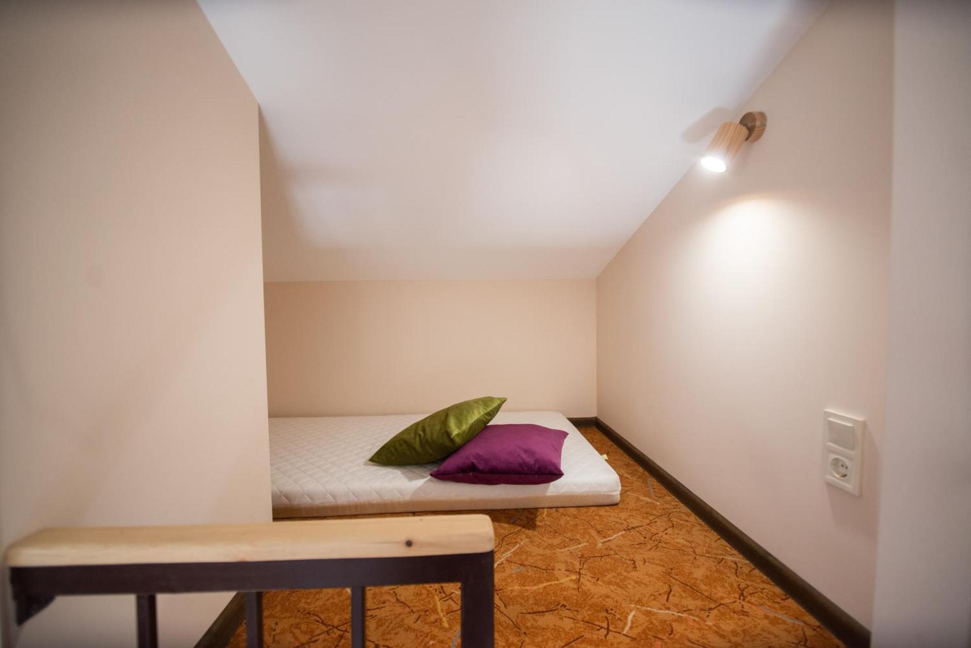 Apart Yaroslava Osmomysla 9 Square - City Center Λβιβ Εξωτερικό φωτογραφία