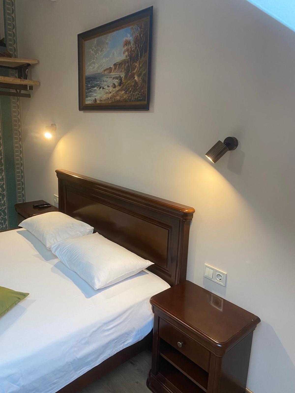 Apart Yaroslava Osmomysla 9 Square - City Center Λβιβ Εξωτερικό φωτογραφία