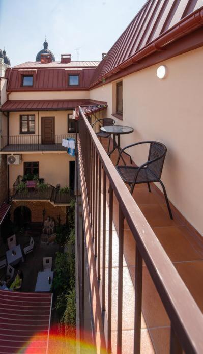 Apart Yaroslava Osmomysla 9 Square - City Center Λβιβ Εξωτερικό φωτογραφία