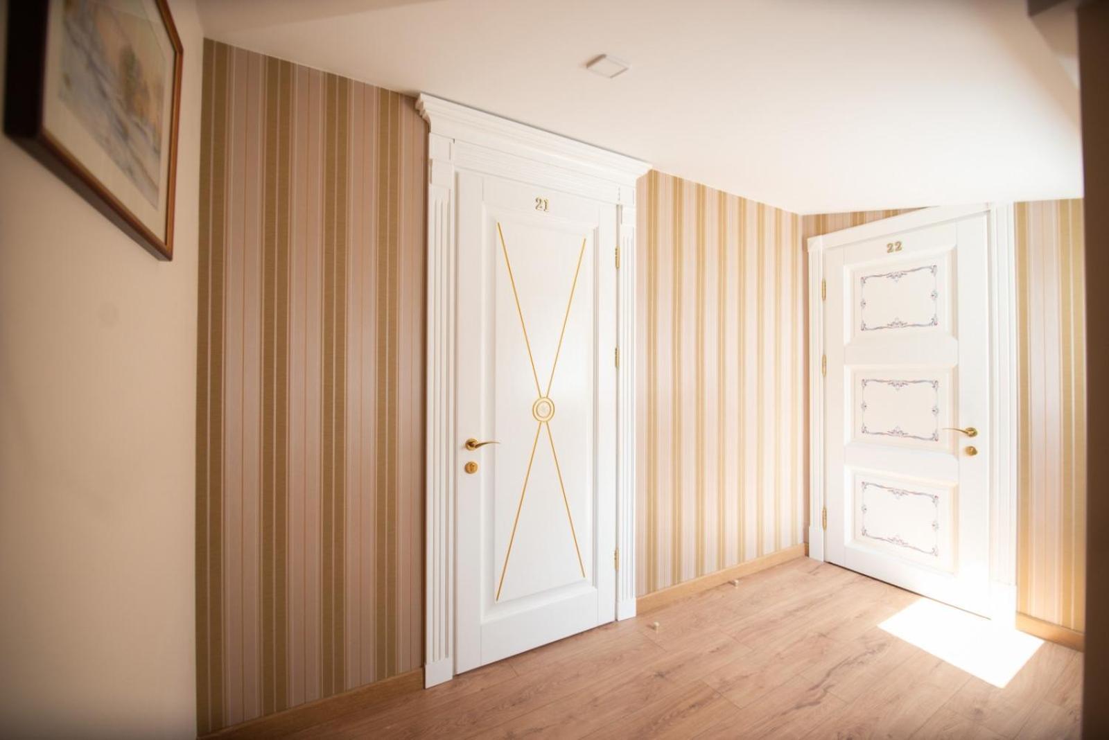 Apart Yaroslava Osmomysla 9 Square - City Center Λβιβ Δωμάτιο φωτογραφία