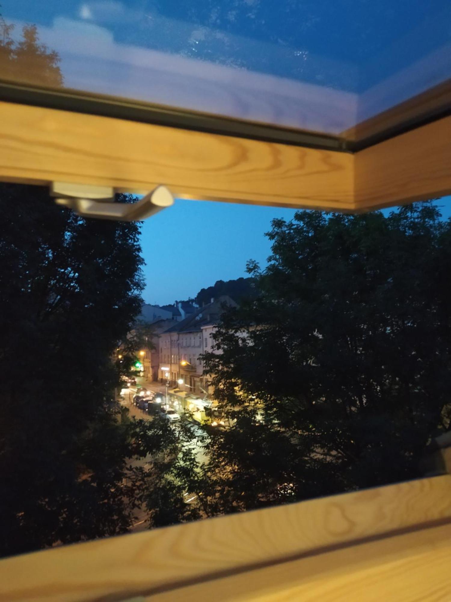 Apart Yaroslava Osmomysla 9 Square - City Center Λβιβ Δωμάτιο φωτογραφία